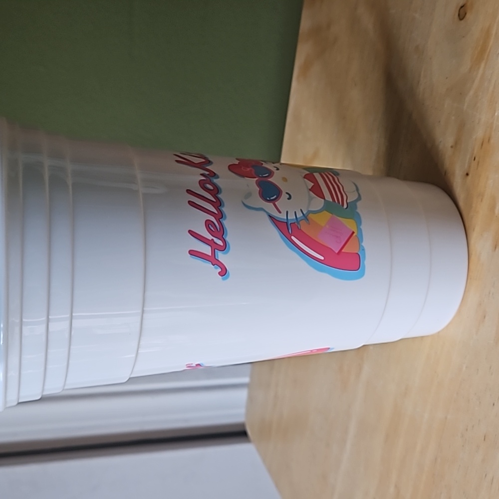 SANIRO HELLO KITTY 32 oz JUMBO COLD CUP - Picture 5 of 11